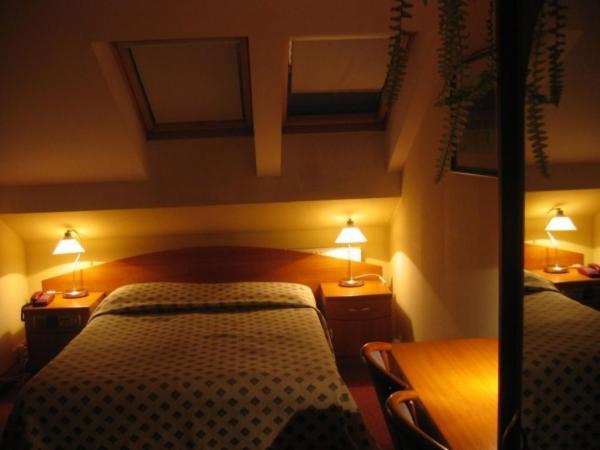Hotel Alexandra Pobiedziska Esterno foto